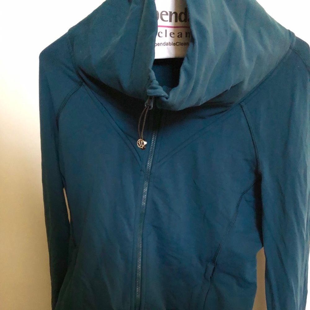 Gorgeous size 8 lulu lemon track jacket